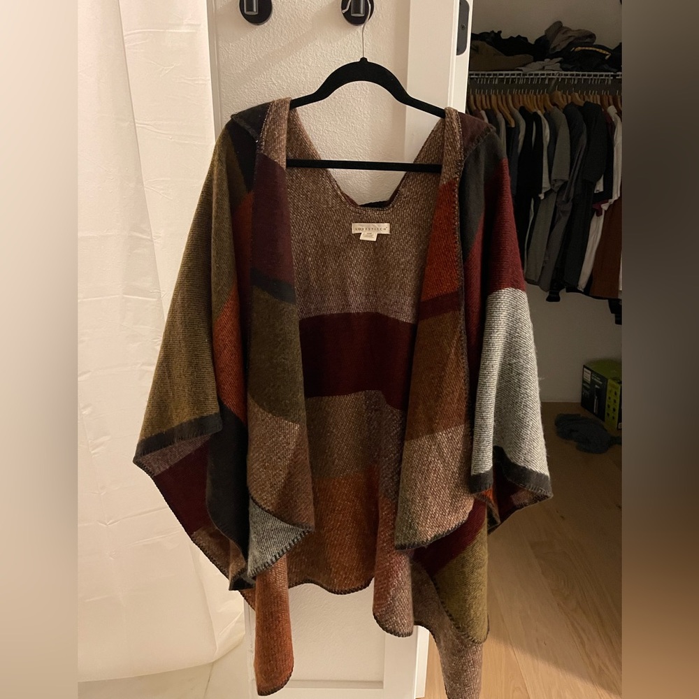 Hooded poncho